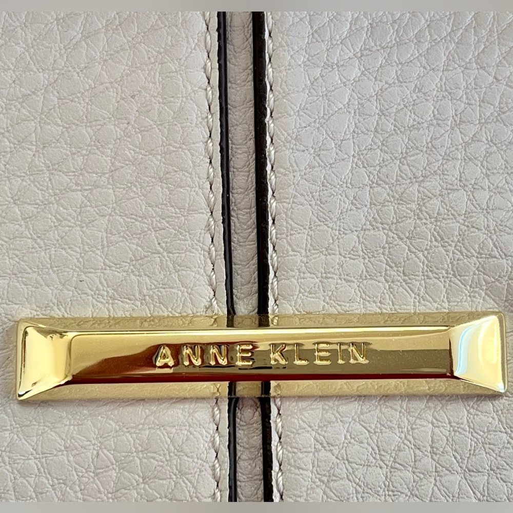 Anne Klein Cream Tote with Gold Hardware - Picture 8 of 9